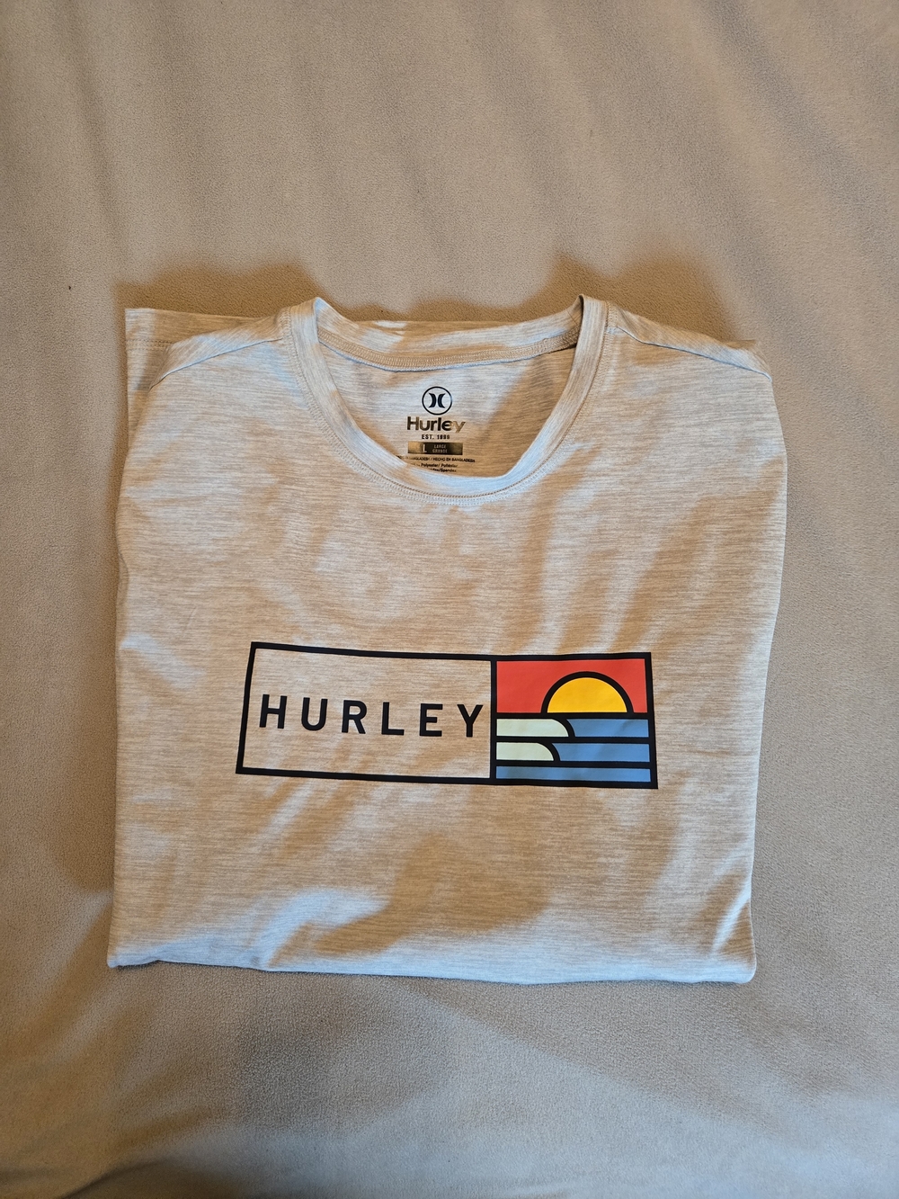 Hurley Light Gray Crewneck Long Sleeve with Sunset Graphic
